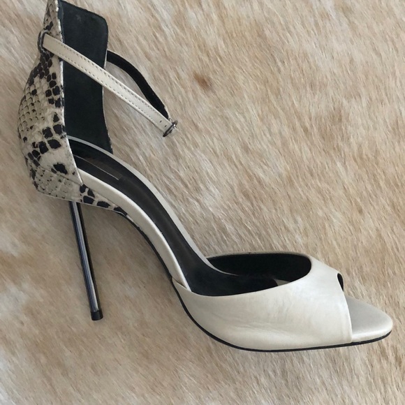 Schutz printed open toed heels - Picture 2 of 4